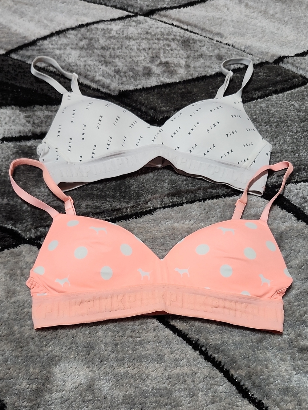 VS PINK 2019 WEAR EVERYWHERE LIGHTLY LUNED BRA BUNDLE SET-OF-2